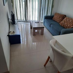 One-Bedroom Apartment Sea View Balcony